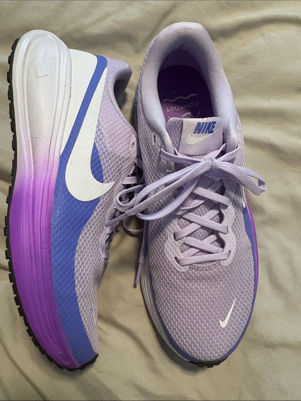 Nike Lavender and Blue Women's Running Shoes - Picture 2 of 6